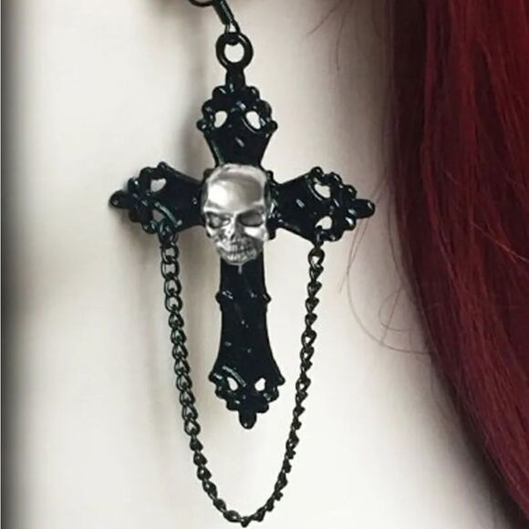 🔥💀NWT Skull chainlink  cross earrings black cross silver skulls. - Picture 4 of 7